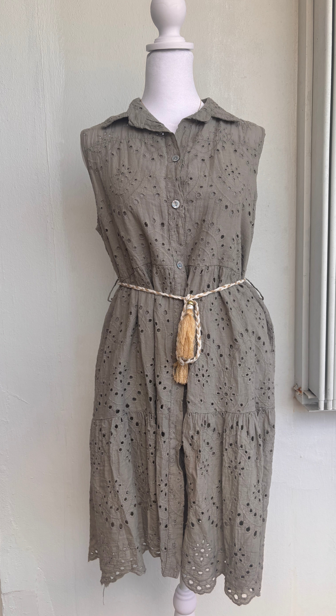 Style 1180 woven collared belt dress