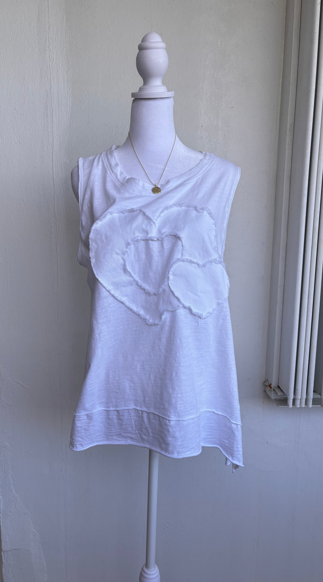 Style 1057 Sleeveless heart top