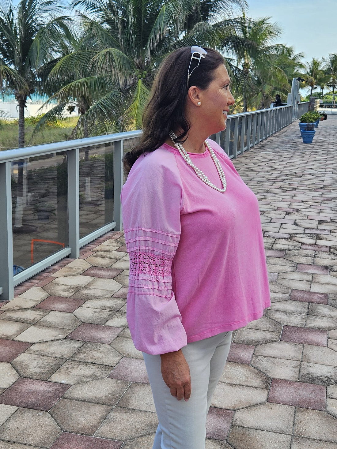 1096 long sleeve top with elastic at wrist